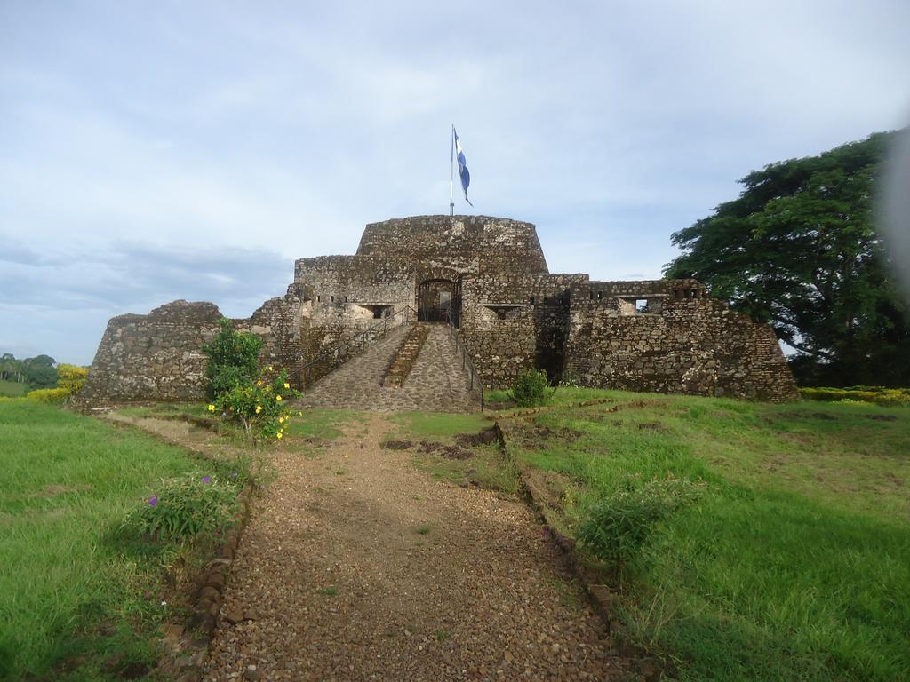 Hotel Lara'S Planet El Castillo de La Concepcion Bagian luar foto